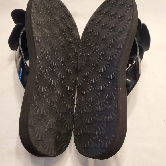 UGG Women's Poppy Flower Flip Flop Black Strap Black Outsole Size 6 - Picture 3 of 4